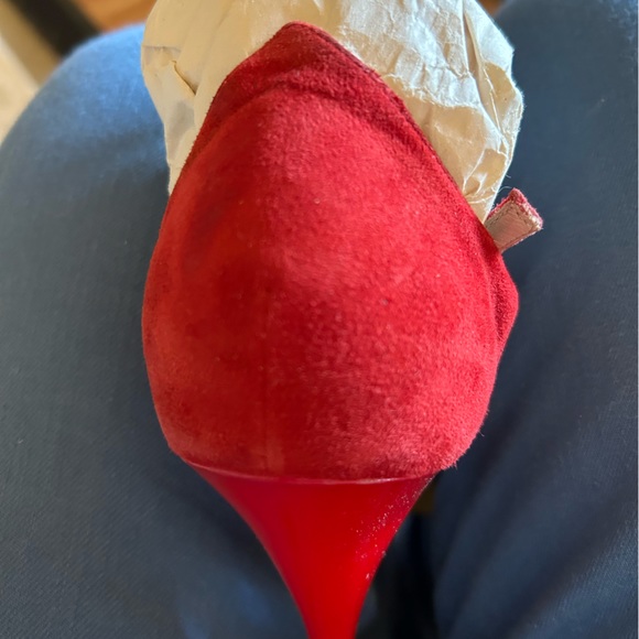 Comme Il Faut 37 red suede peep toe t-strap pointed heel cage red 3.5” heel. - Picture 4 of 4